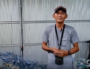 Ketua Pengelola Bank Sampah Wanua Paccing, Agusriadi