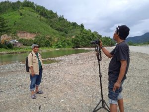 Tim maupa.id meninjau kondisi sekitar sungai Lekkopini Bone Lemo. Dok: maupa.id