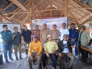 peserta diskusi publik yang hadir dari kalangan pemerhati lingkungan dan kelompok masyarakat, seperti; Masyarakat Suli Menggugat, Ikatan Difabel Indonesia Luwu, Basnas Luwu, mahasiswa, Polisi Kehutanan (Polhut) dan beberapa pemerhati lingkungan. Dok: maupa.id