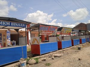 Jajaran gerobak UMKM Masyarakat Bajo yang disupport oleh MDA. Dok: maupa.id