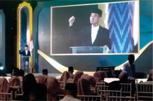 Ketua Majelis Ulama Indonesia (MUI) Asrorun Niam pada saat acara pelantikan Pengurus Wilayah Masyarakat Ekonomi Syariah (MES) Sulawesi Selatan periode 1445-1450 H di Claro Hotel Makassar. Dok: maupa.idBaca artikel detiknews, "Ketua MUI Ajak Legawa Terima Hasil Pemilu 2024: Saatnya Rekonsiliasi" selengkapnya https://news.detik.com/berita/d-7194434/ketua-mui-ajak-legawa-terima-hasil-pemilu-2024-saatnya-rekonsiliasi. Download Apps Detikcom Sekarang https://apps.detik.com/detik/