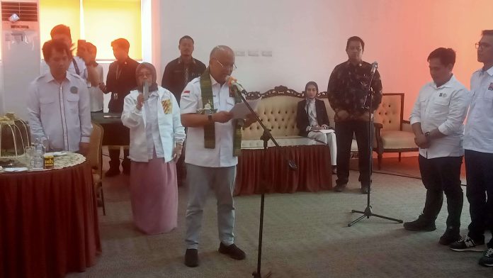 Ilham Habibie membawakan orasi ilmiahnya. Dok: Azwar Radhif/Maupa.id