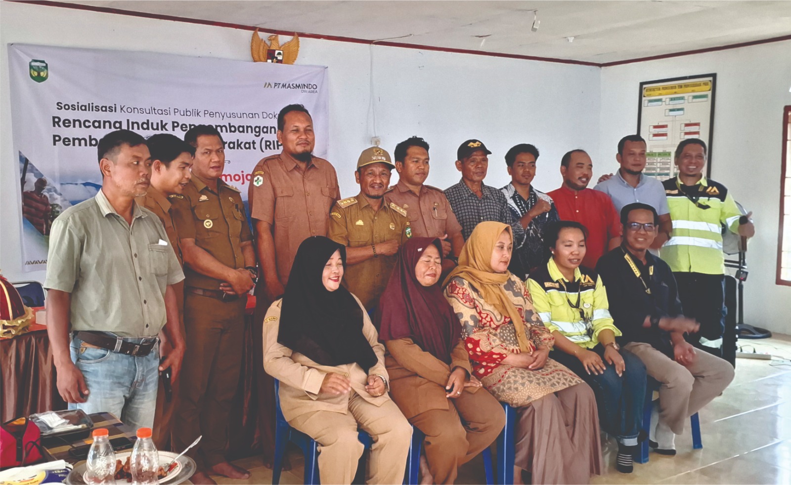 Kepala Desa To'barru. Hadrianto mengikuti dalam sosialisasi program pemberdayaan masyarakat MDA tahun 2025 di Desa Kadundung.