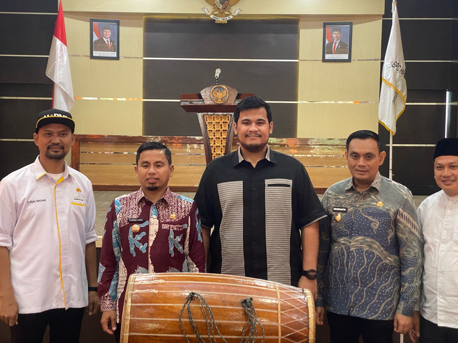 Dari kiri ke kanan, Rijal Madani (Ketua BPC HIPMI Parepare), Tasming Hamid (Walikota Parepare), Amar Maruf (Ketua BPD Sulsel), Hermanto (Wakil Walikota Parepare) Suyuti (Anggota DPRD Parepare). Dok: Azwar Radhif