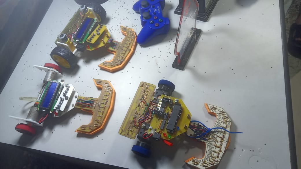 Mobil Robot Pelari yang menjadi juara 1 di Unhas. Dok: Azwar Radhif