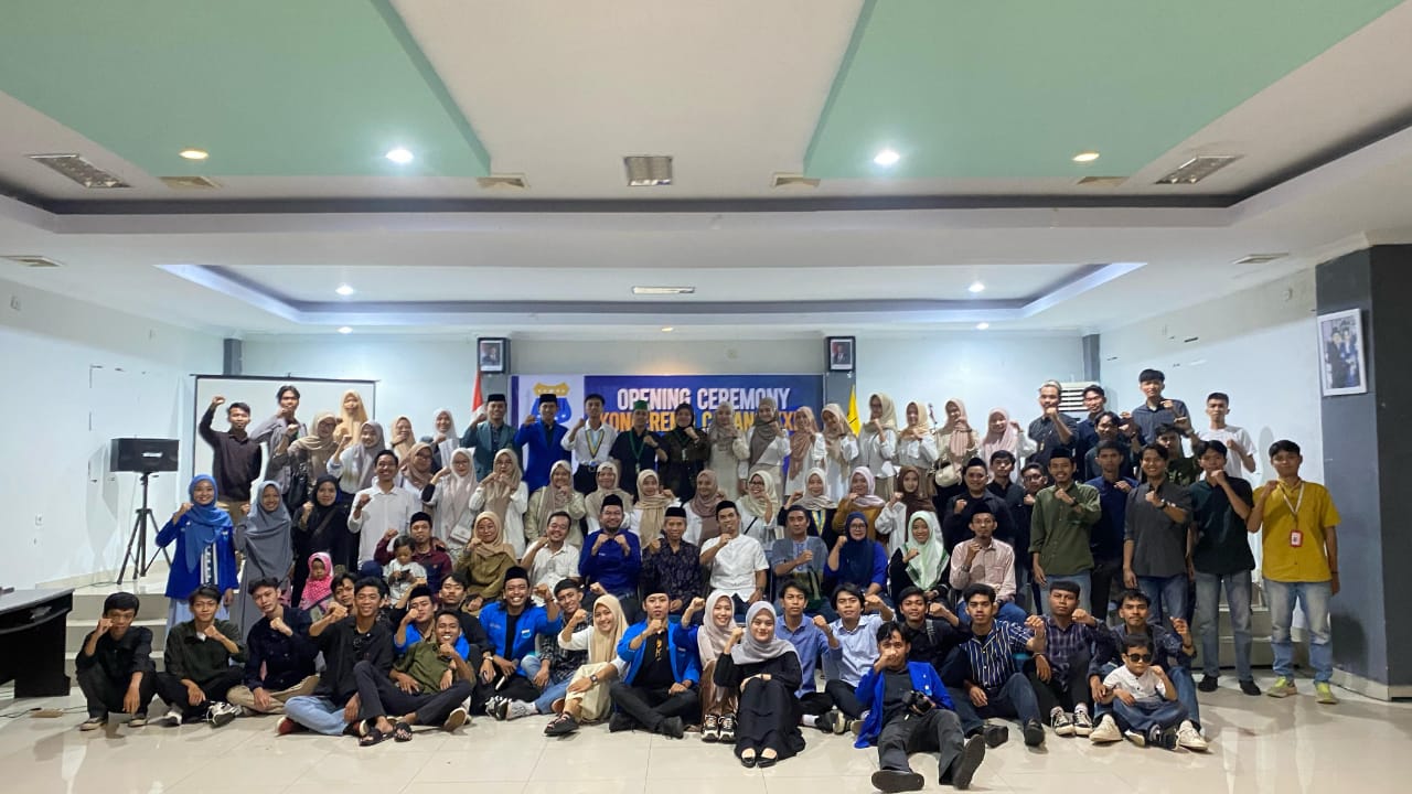 Foto bersama temu kader dan alumni. Dok: PMII Parepare