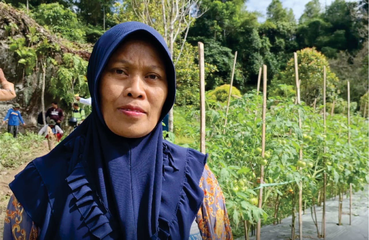 Guru SDN 43 Rante Balla, Ibu Dirma, S.Pd saat diwawancarai tim Maupa.id. Dok: Maupa.id