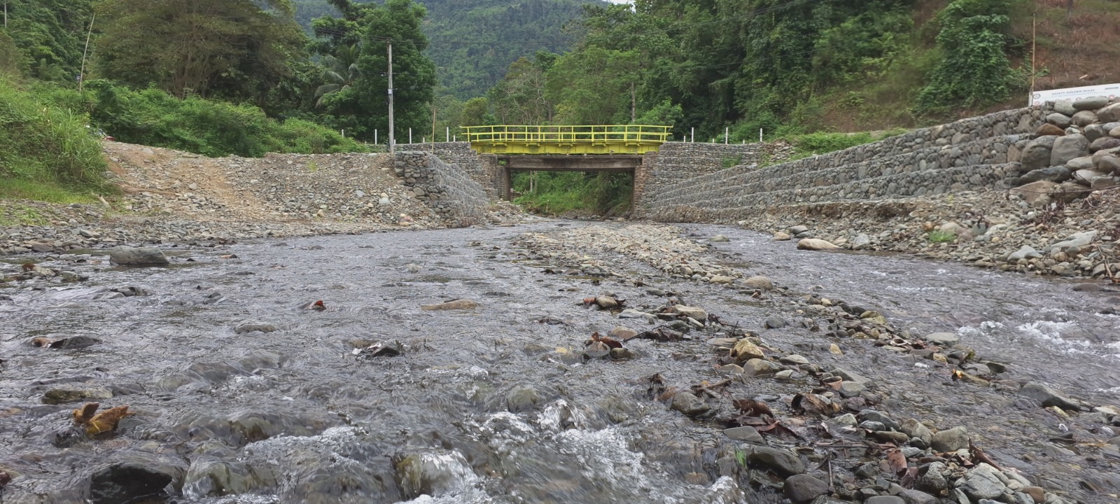 Tampak Jembatan Penghubung Saronda-Kadundung yang telah selesai dibangun MDA. Dok: Maupa.id