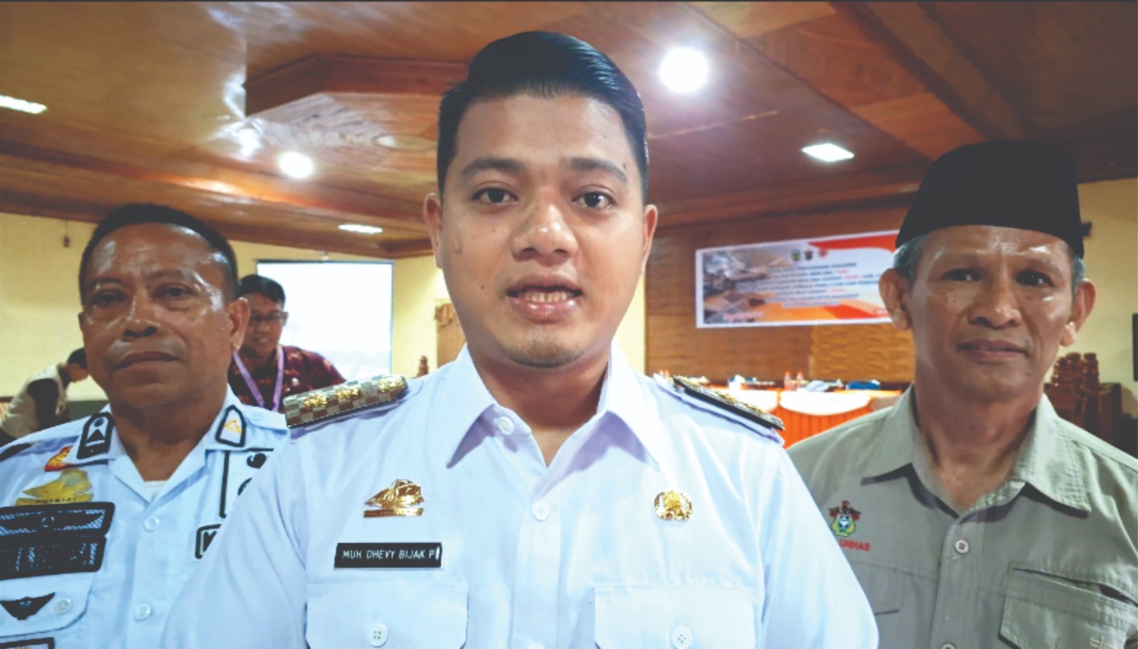 Wabup Luwu, Muhammad Dhevy Bijak Pawindu (tengah). Dok: Maupa.id