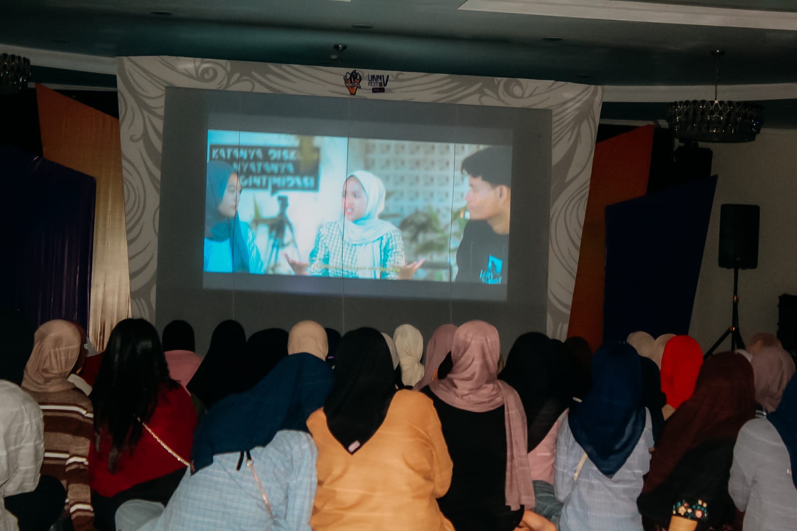 Pemutaran film karya mahasiswa. Dok: Azwar Radhif