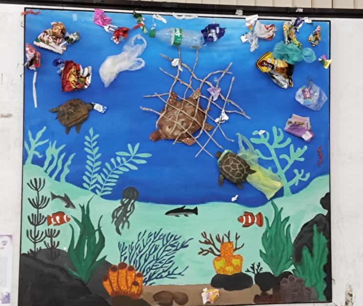 Diorama ilustrasi kerusakan ekosistem laut. Dok: Azwar Radhif