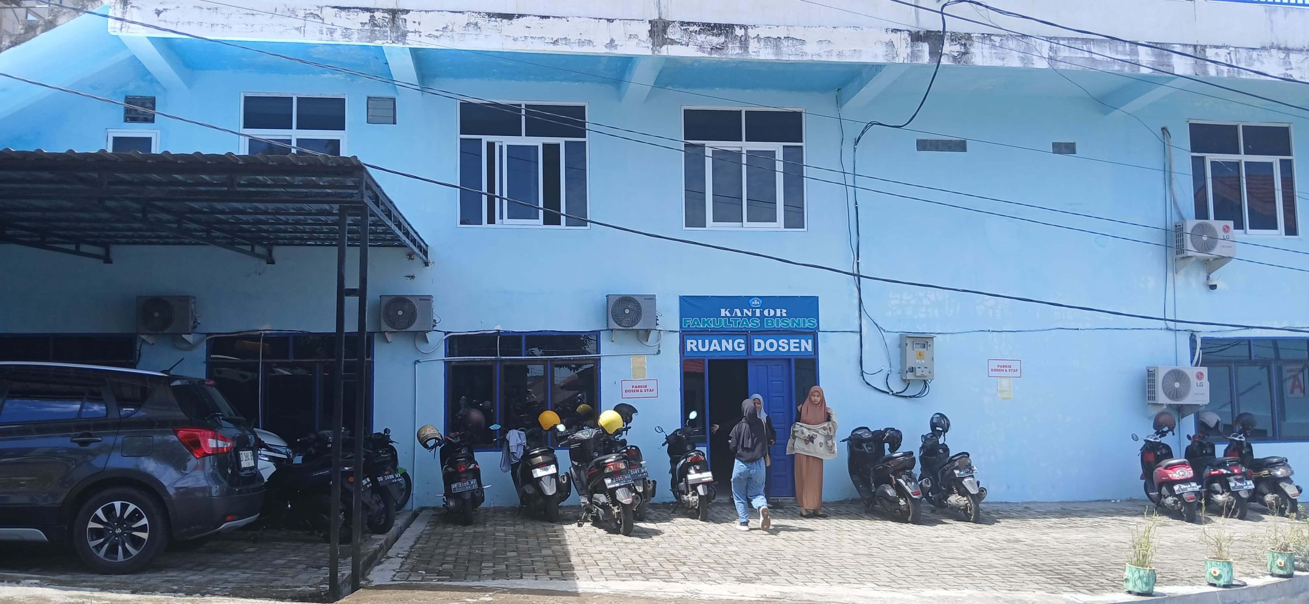 Ruang dosen IAS. Dok: Azwar Radhif