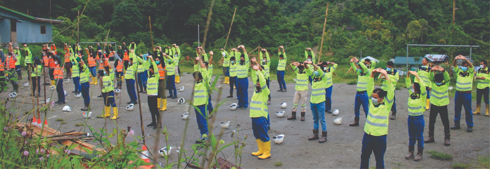 Tampak sebagian tenaga karyawan MDA di wilayah tambang (Dok.MDA).